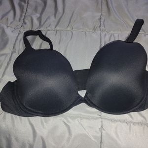 SKIMS fits everybody push-up bra